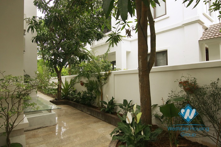 Villa with 4 bedrooms for rent in Vinhome  Riverside Long Bien, Hanoi.